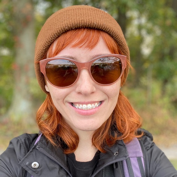 Meet your Posher, Melissa - Picture 1 of 1